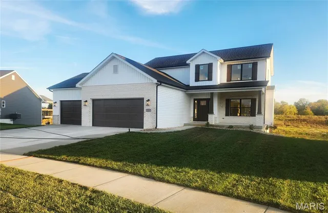 $599,900 | 716 Creekwood Court, O'Fallon, IL 62269