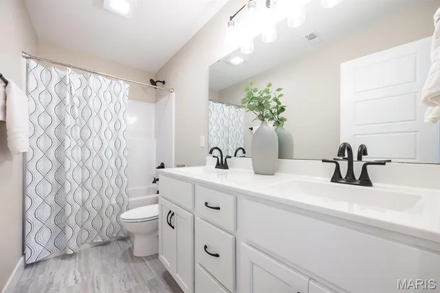 $599,900 | 716 Creekwood Court, O'Fallon, IL 62269