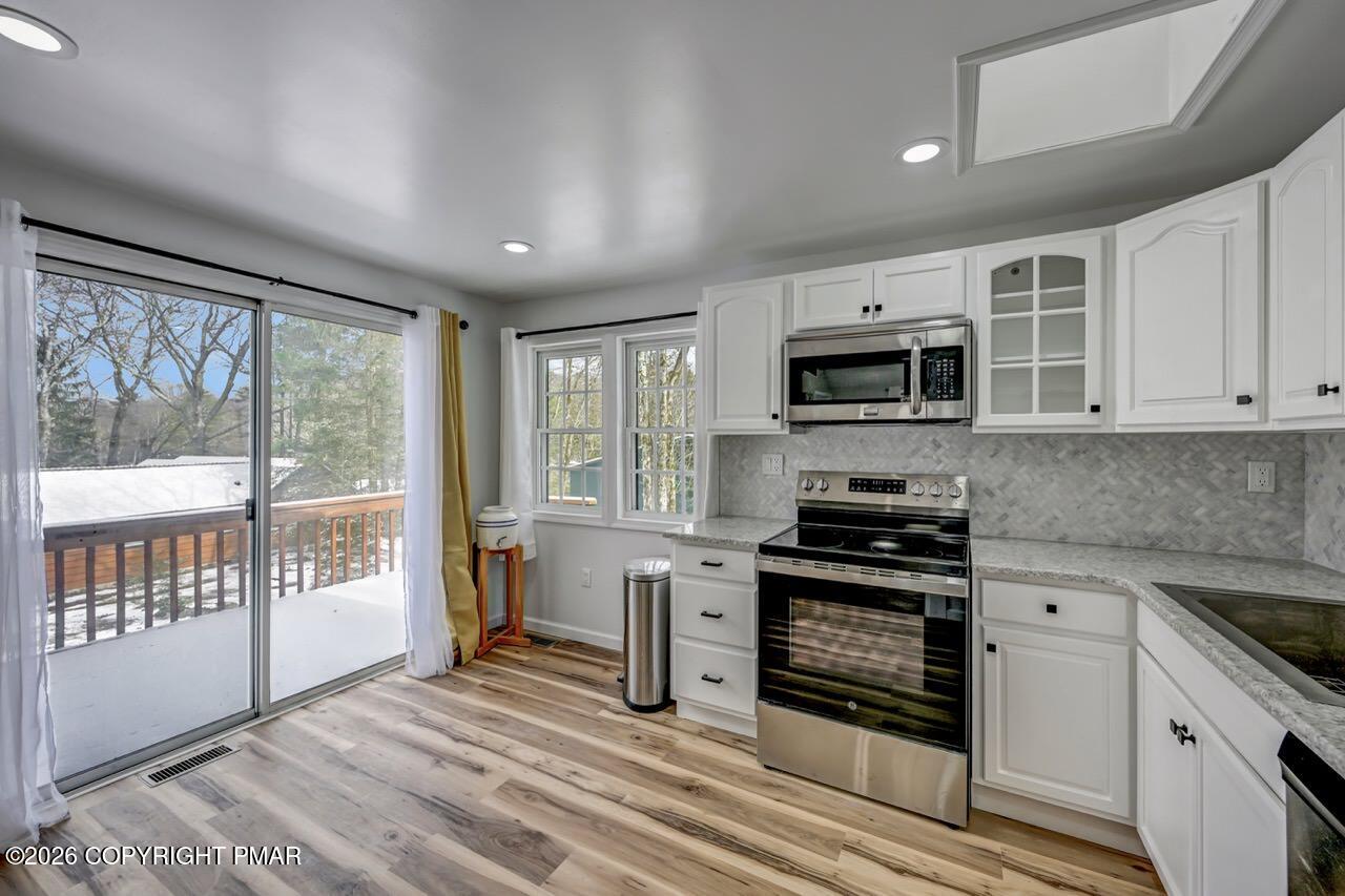 8 Buttonwood Rd Lake Lake Harmony, PA 18624 - Photo 17 of 56 8 Buttonwood Rd 17 Large