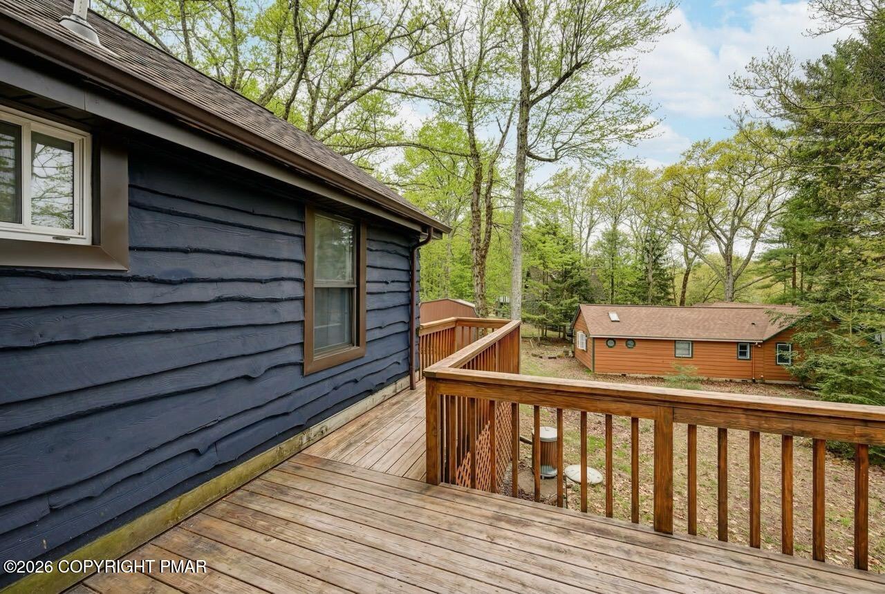 8 Buttonwood Rd Lake Lake Harmony, PA 18624 - Photo 18 of 56 8 Buttonwood Rd 18 Large