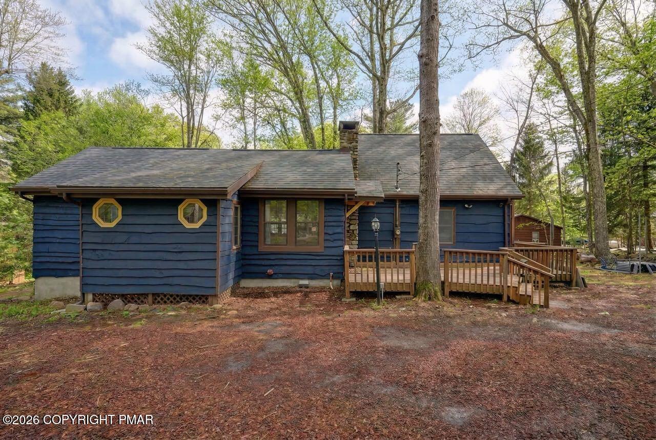 8 Buttonwood Rd Lake Lake Harmony, PA 18624 - Photo 4 of 56 8 Buttonwood Rd 04 Large