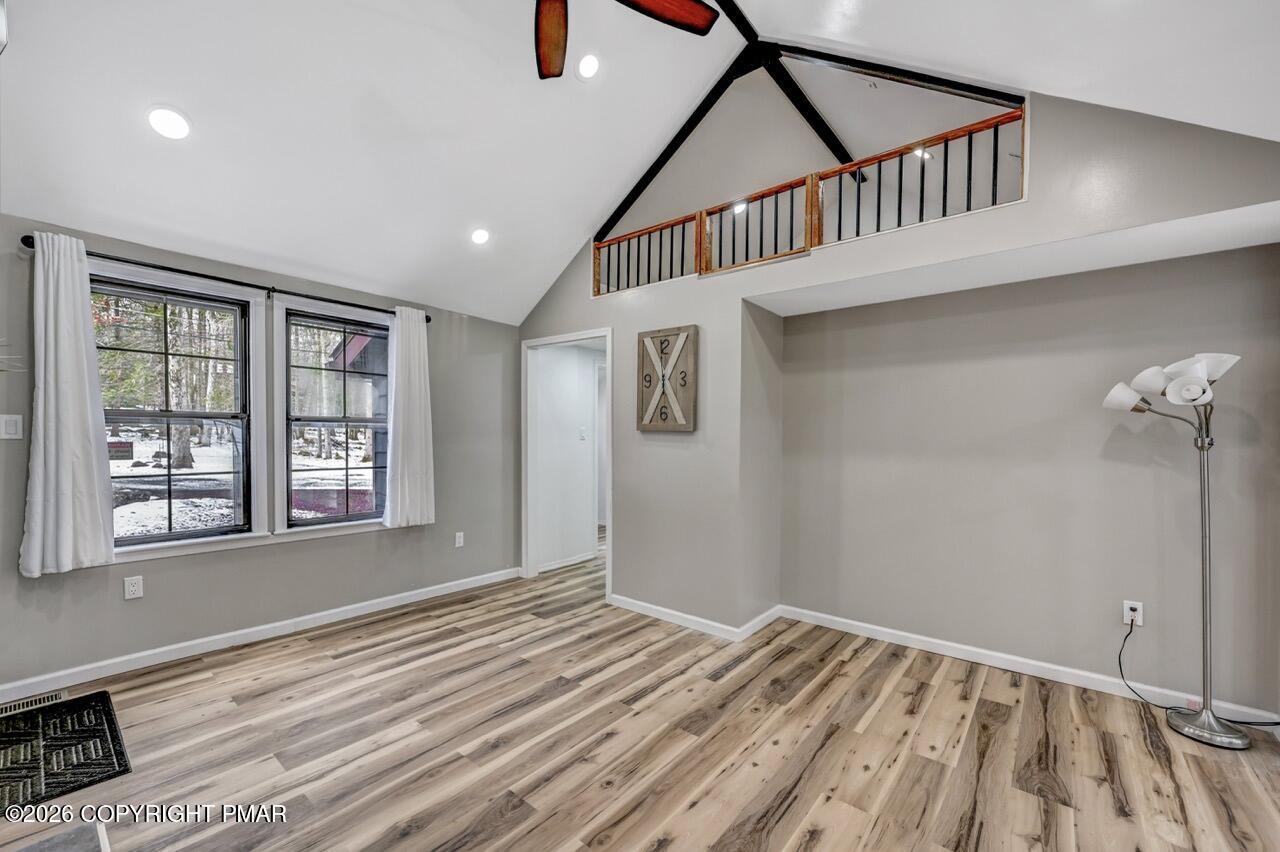 8 Buttonwood Rd Lake Lake Harmony, PA 18624 - Photo 8 of 56 8 Buttonwood Rd 08 Large