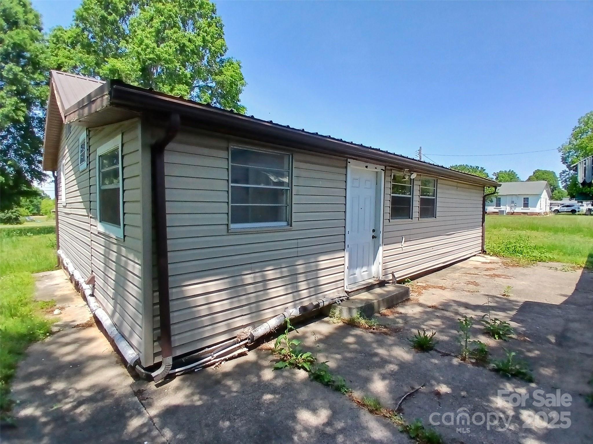 4194 Buffalo Shoals Road Maiden, NC 28650 - Photo 3 of 18 Gallery Image 3