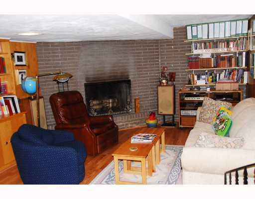 2488 Mt Royal Road Pittsburgh, PA 15217 - Photo 3 of 8 Den/Family/Great Room.