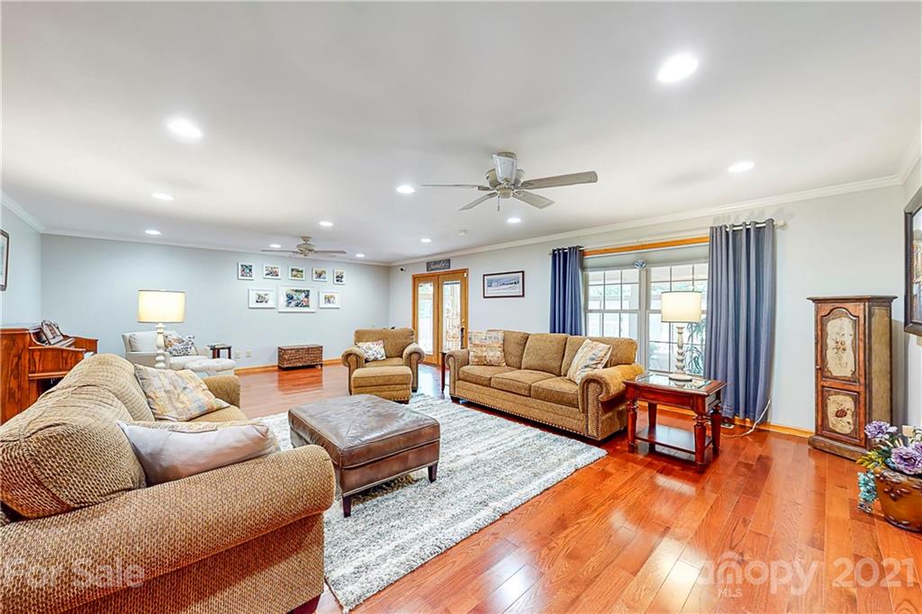 667 Spring Extension Winston-Salem, NC 27107 - Photo 15 of 46 Gallery Image 15