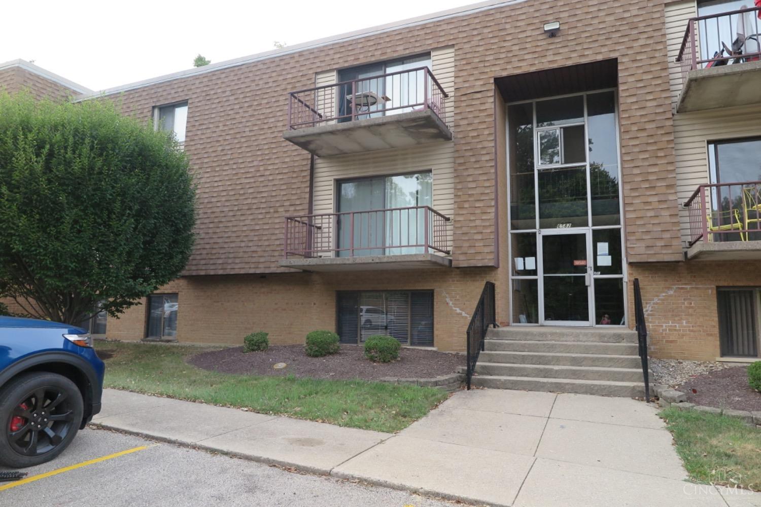 6582 Hearne Road, Unit 5 Cincinnati, OH 45248 - Photo 1 of 17 Gallery Image 1