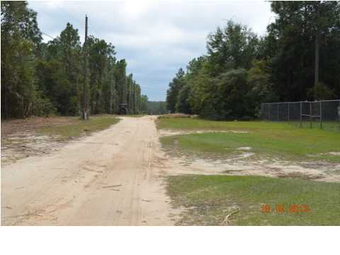 5953 Ridgecrest Road Crestview, FL 32539 - Photo 27 of 27 a view of a backyard