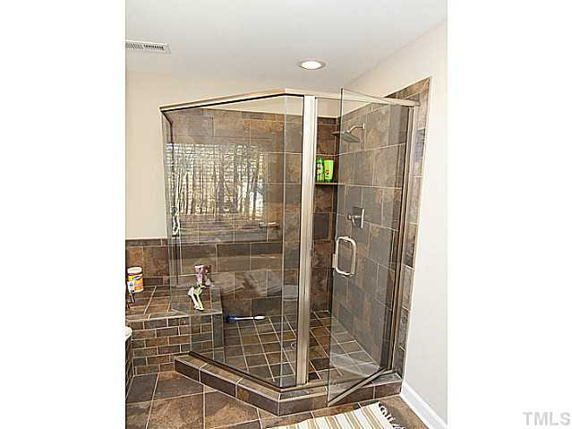 12025 Pembridge Lane Raleigh, NC 27613 - Photo 13 of 24 Master Bath/Spa