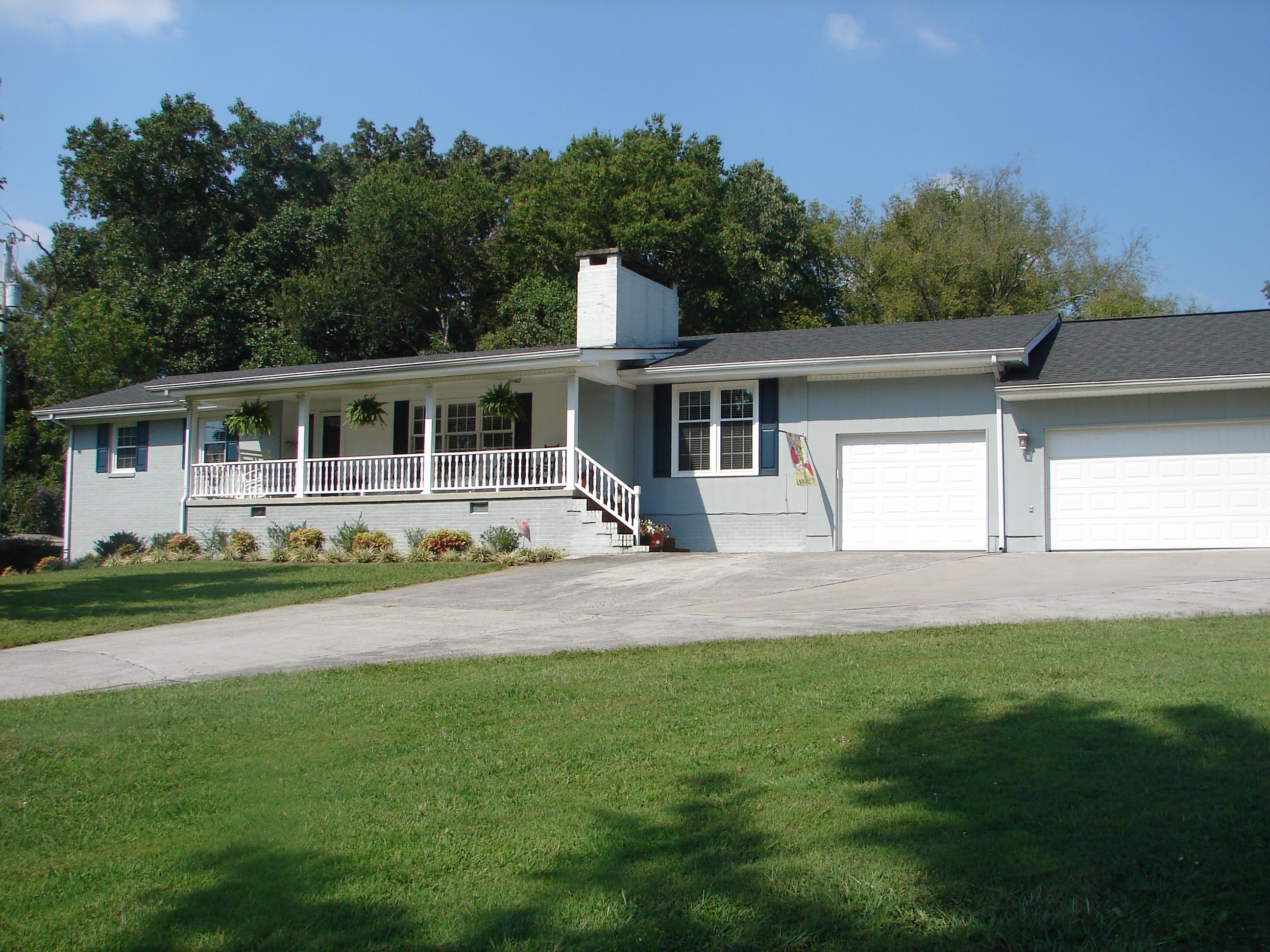 907 Riverbend Road Clinton, TN 37716 - Photo 2 of 35 DSC04325