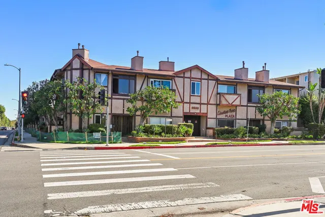 $2,150 | 5500 Lindley Avenue, Unit 206, Encino, CA 91316