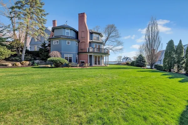 $6,900,000 | 73-75 Harbor Street, Manchester, MA 01944
