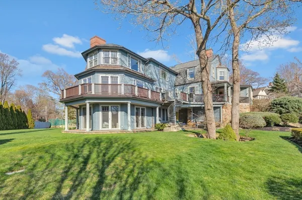 $6,900,000 | 73-75 Harbor Street, Manchester, MA 01944