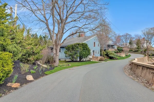 $6,900,000 | 73-75 Harbor Street, Manchester, MA 01944