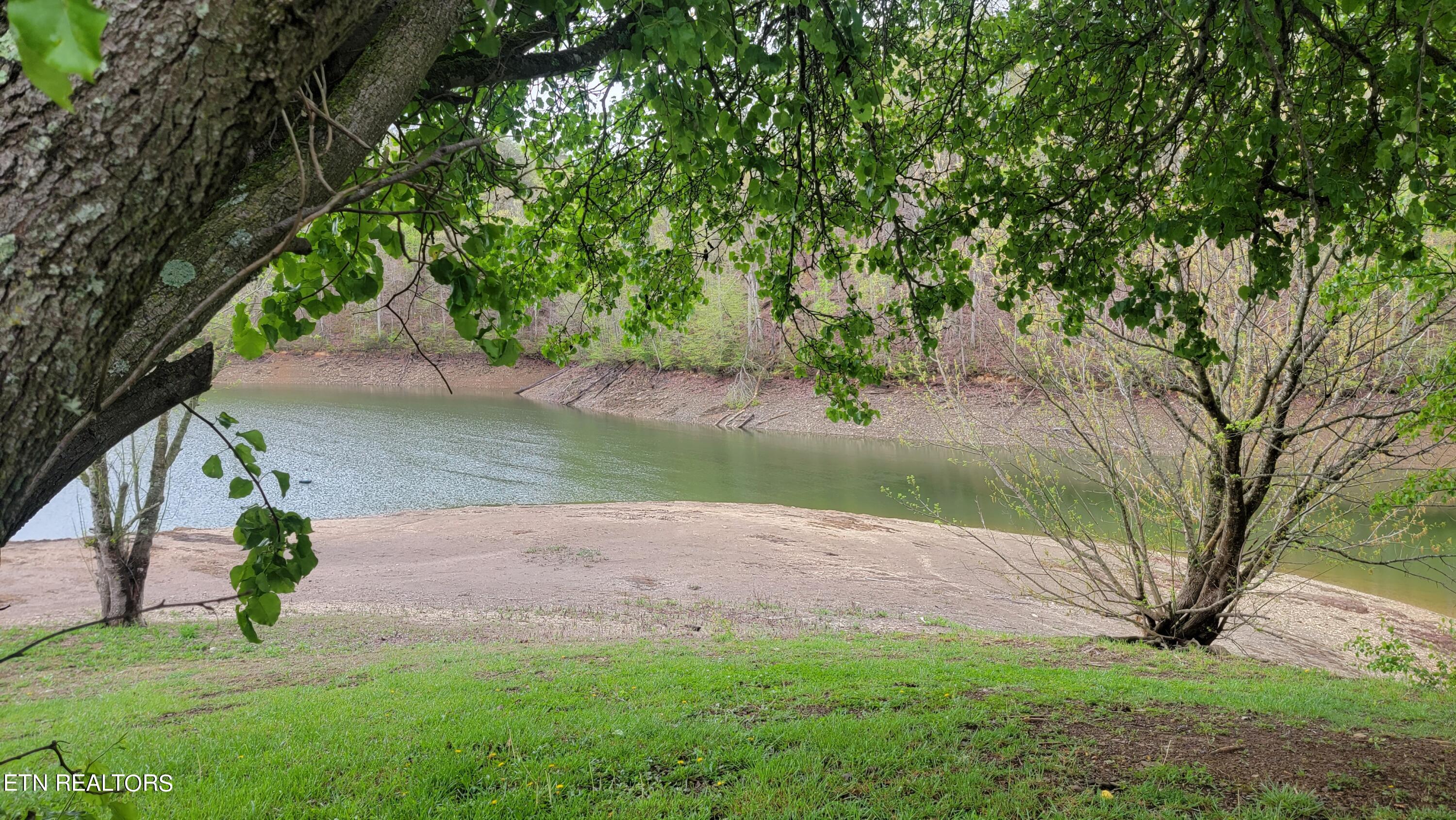 1907 Oak Grove Road Dandridge, TN 37725 - Photo 3 of 14 Waters Edge