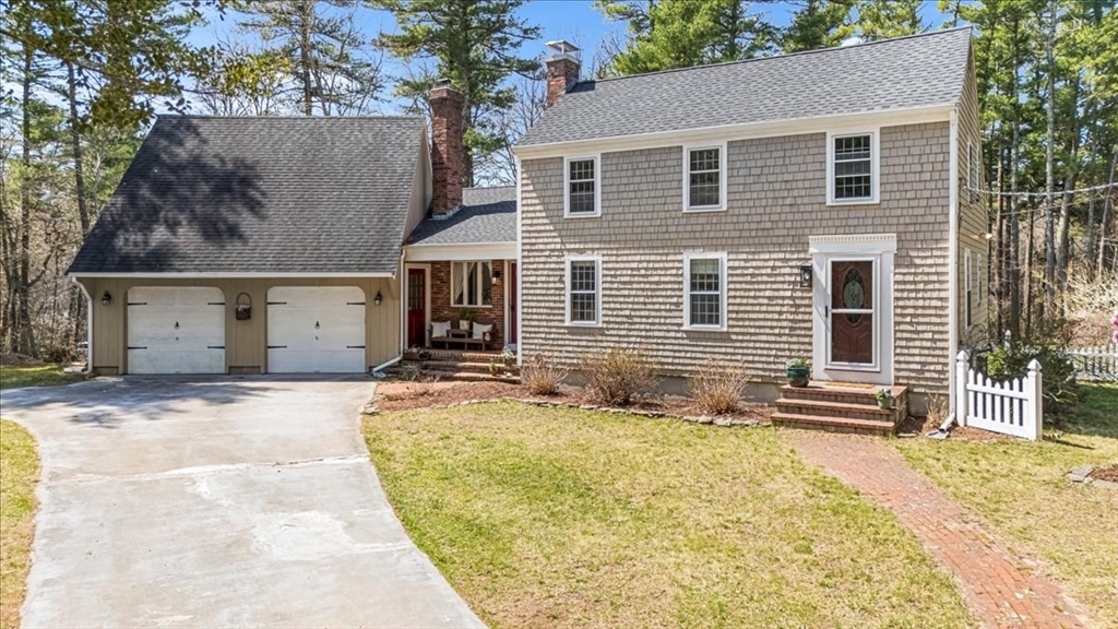 113 Walnut Plain Road Rochester, MA 02770 - Photo 2 of 41