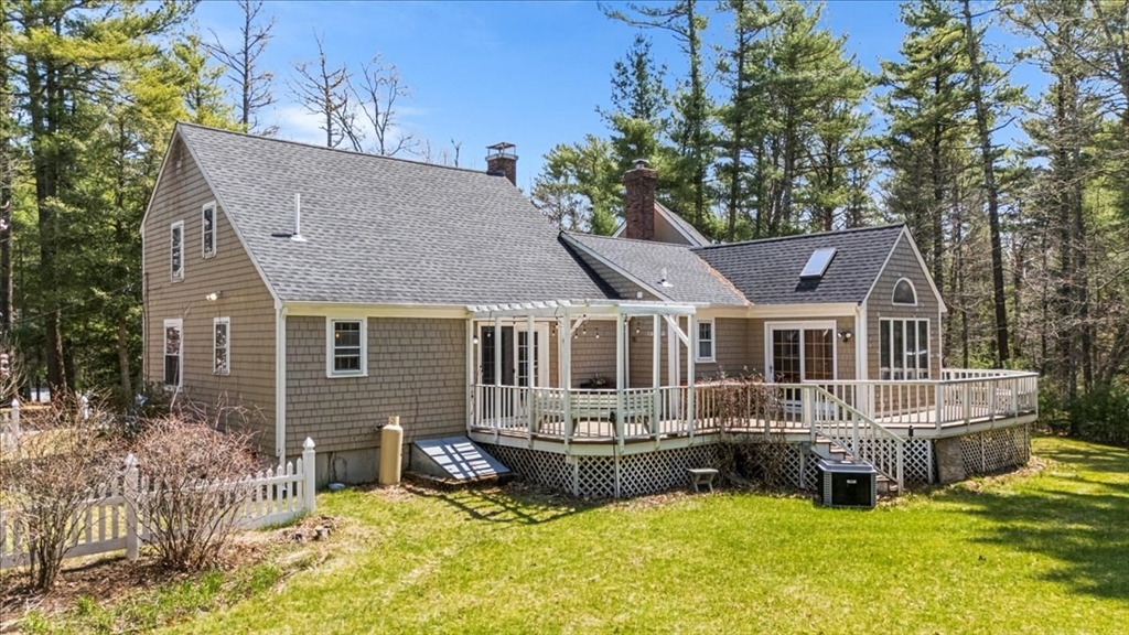 113 Walnut Plain Road Rochester, MA 02770 - Photo 5 of 41