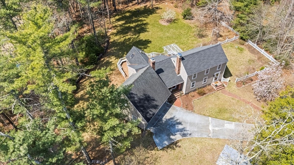 113 Walnut Plain Road Rochester, MA 02770 - Photo 9 of 41