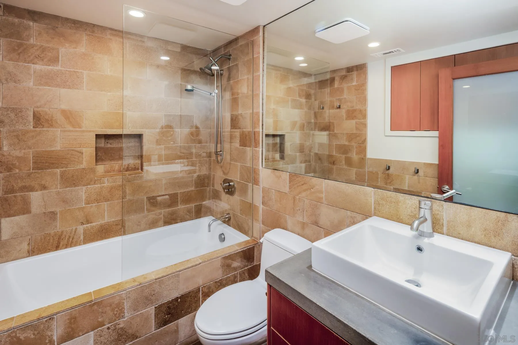 330 Neptune Avenue Encinitas, CA 92024 - Photo 21 of 34