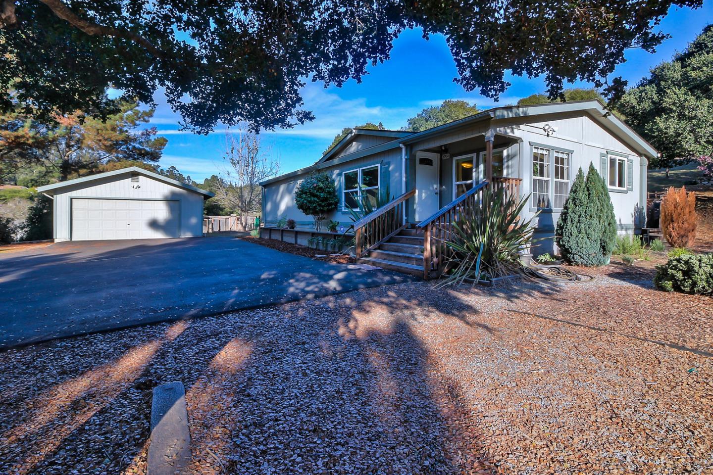 8960 Oak Road Salinas, CA 93907 - Photo 1 of 23 Gallery Image 1