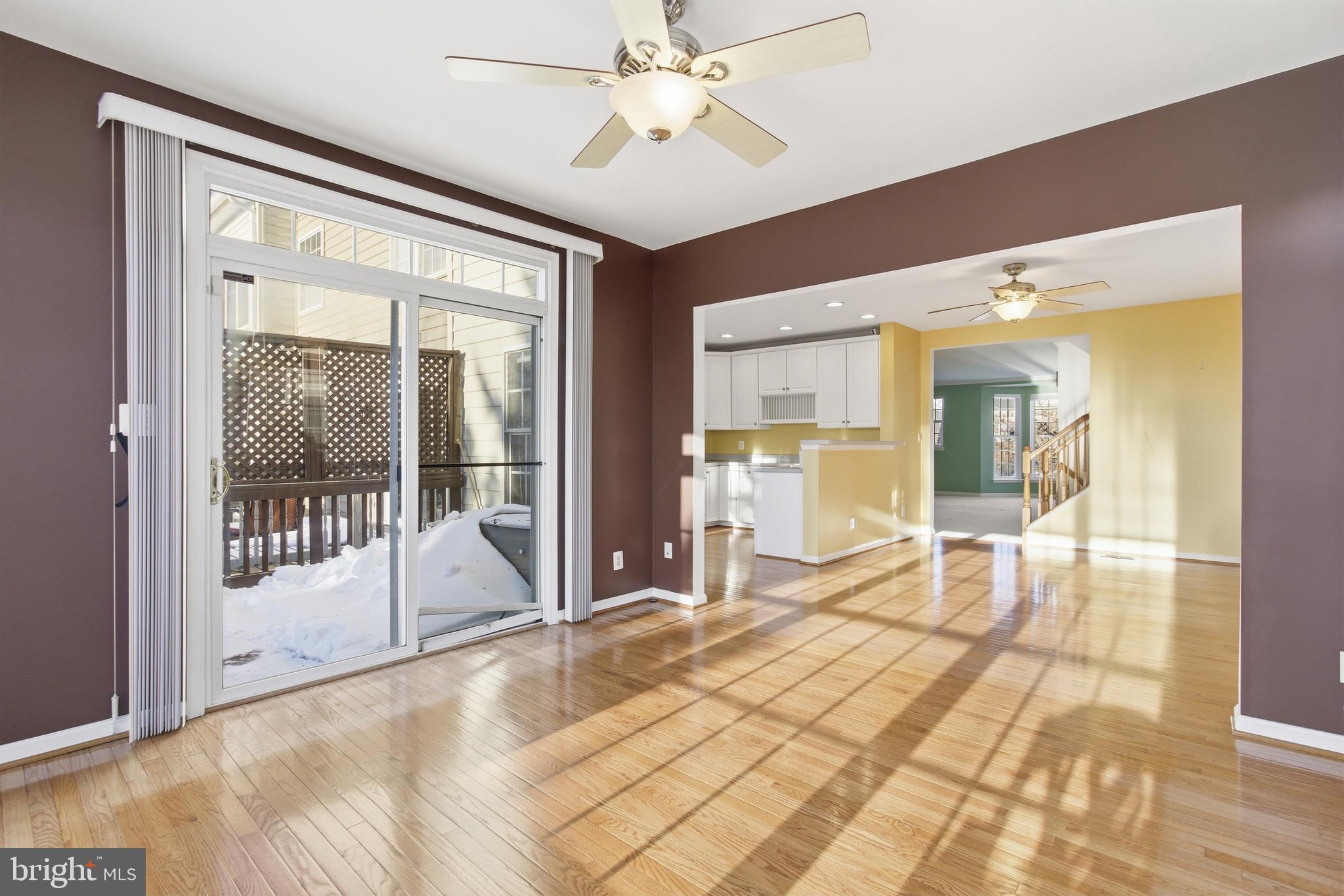 18544 Pineview Square Leesburg, VA 20176 - Photo 14 of 43 Sunroom off the kitchen