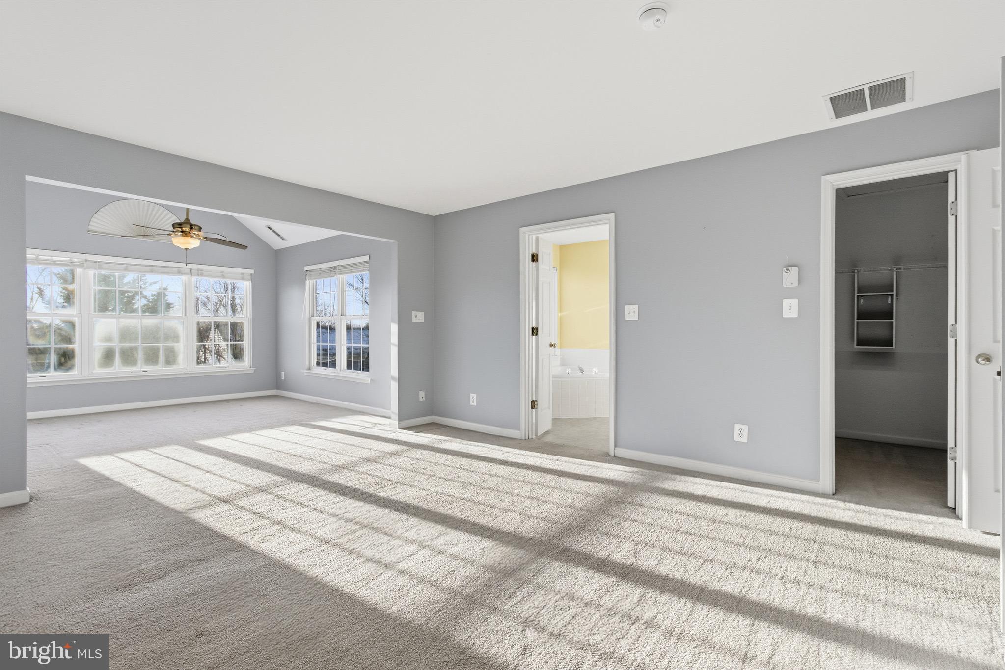 18544 Pineview Square Leesburg, VA 20176 - Photo 18 of 43 Primary Suite w/Walk-in Closet & Bath & Sitting Rm