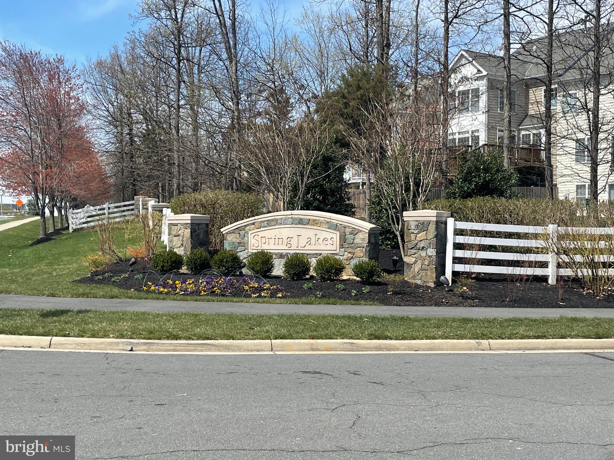 18544 Pineview Square Leesburg, VA 20176 - Photo 38 of 43 Spring Lakes - come on SPRING!! no more winter