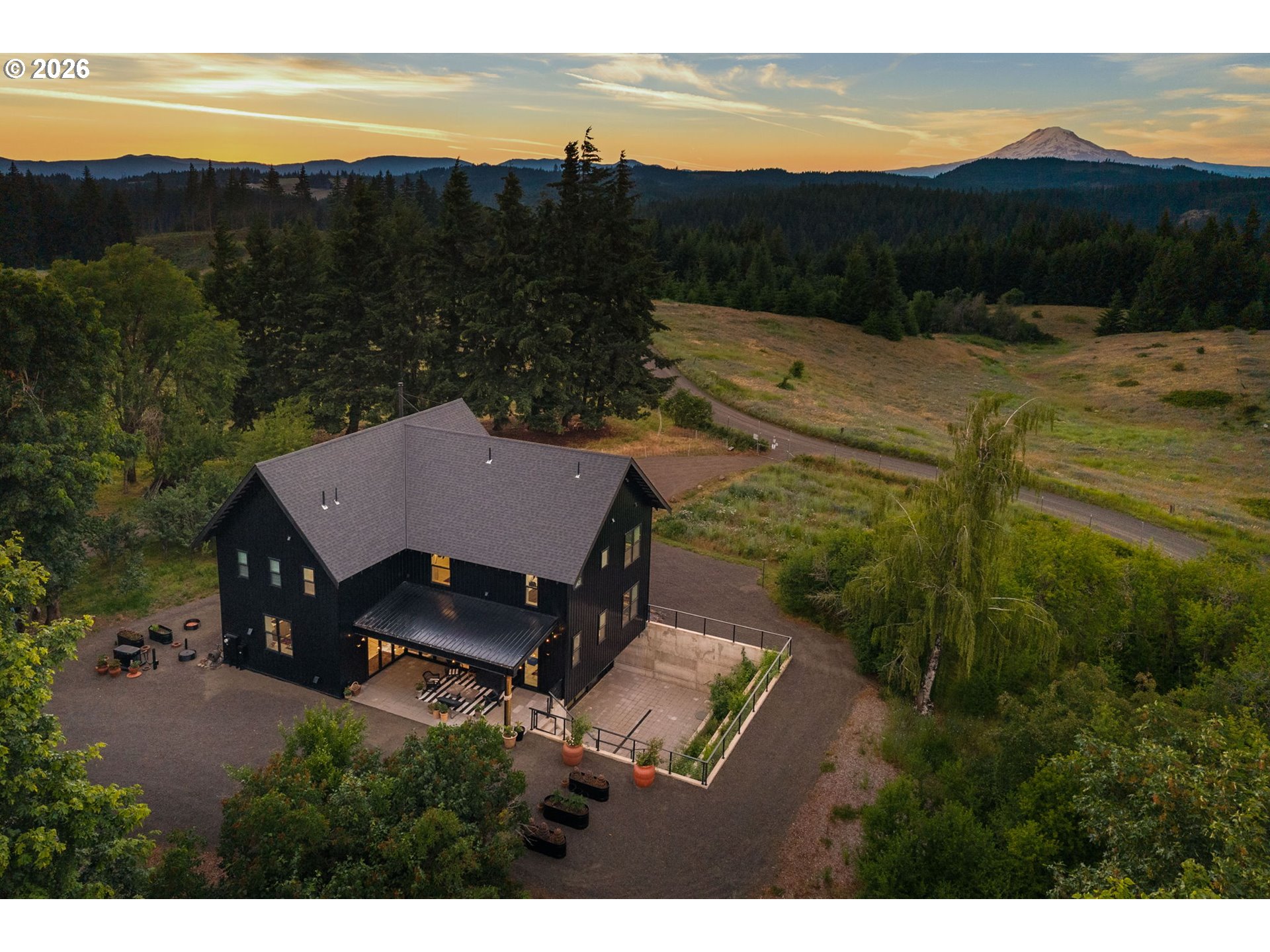 319 Bates Road White Salmon, WA 98672 - Photo 6 of 48