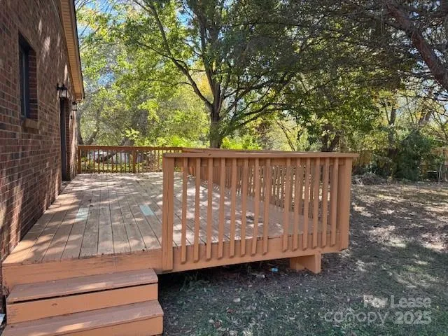 a view of washer and dryer with a window