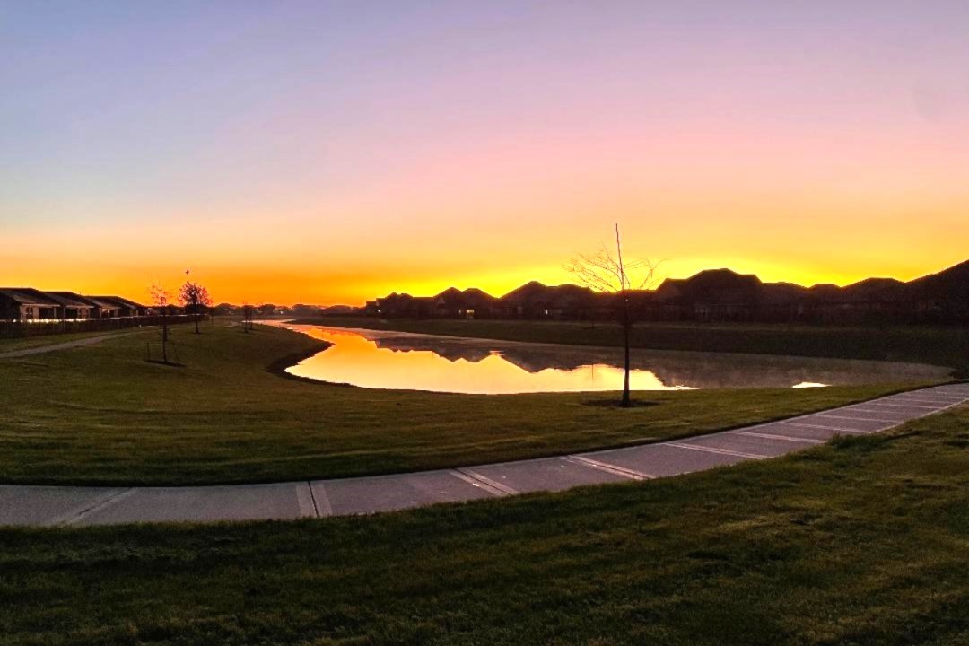 10723 Clfs Vw Drive Rosharon, TX 77583 - Photo 41 of 50 Walking trail behind the home offers great views!