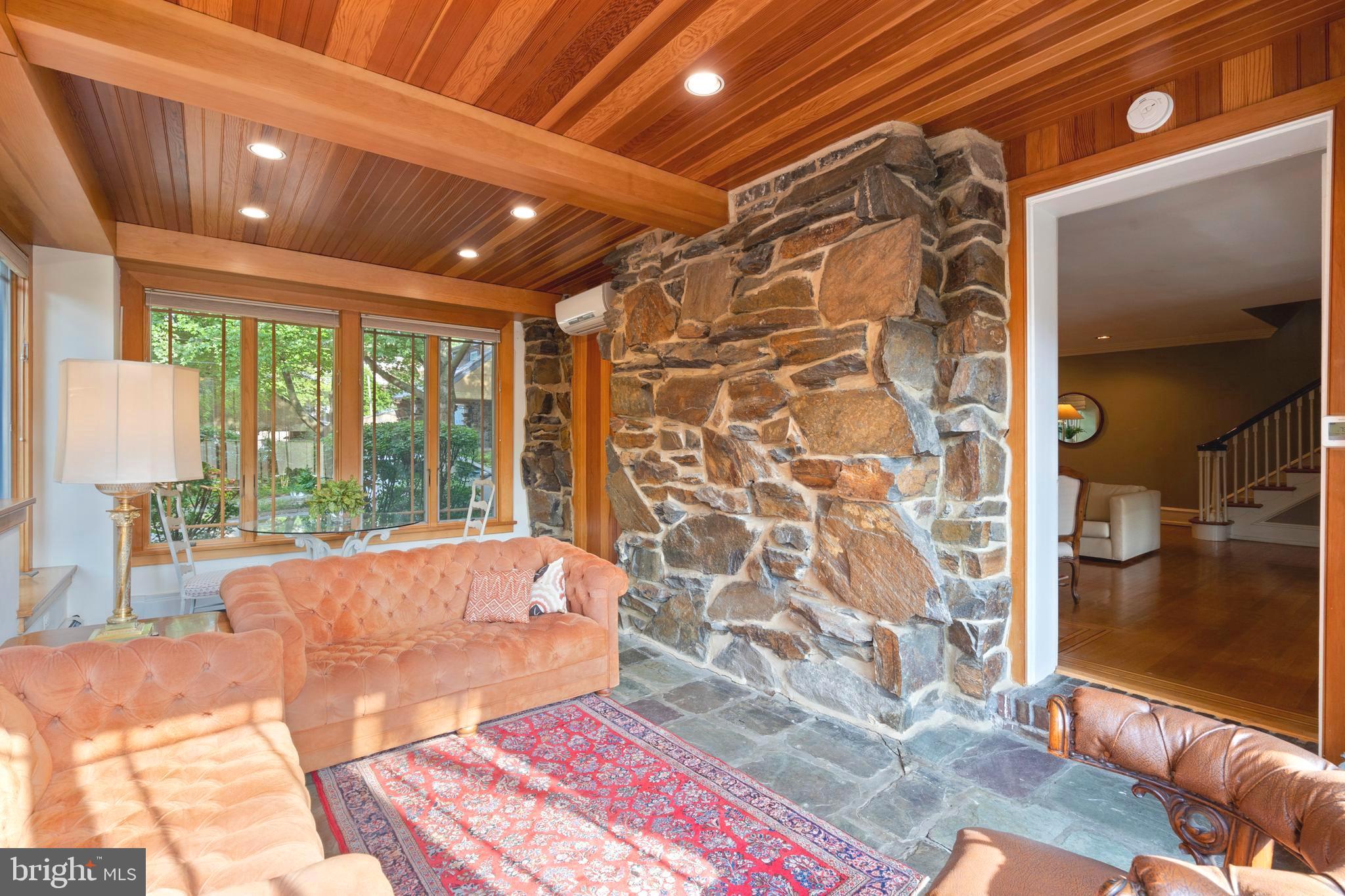 32 Hilltop Road Philadelphia, PA 19118 - Photo 16 of 61