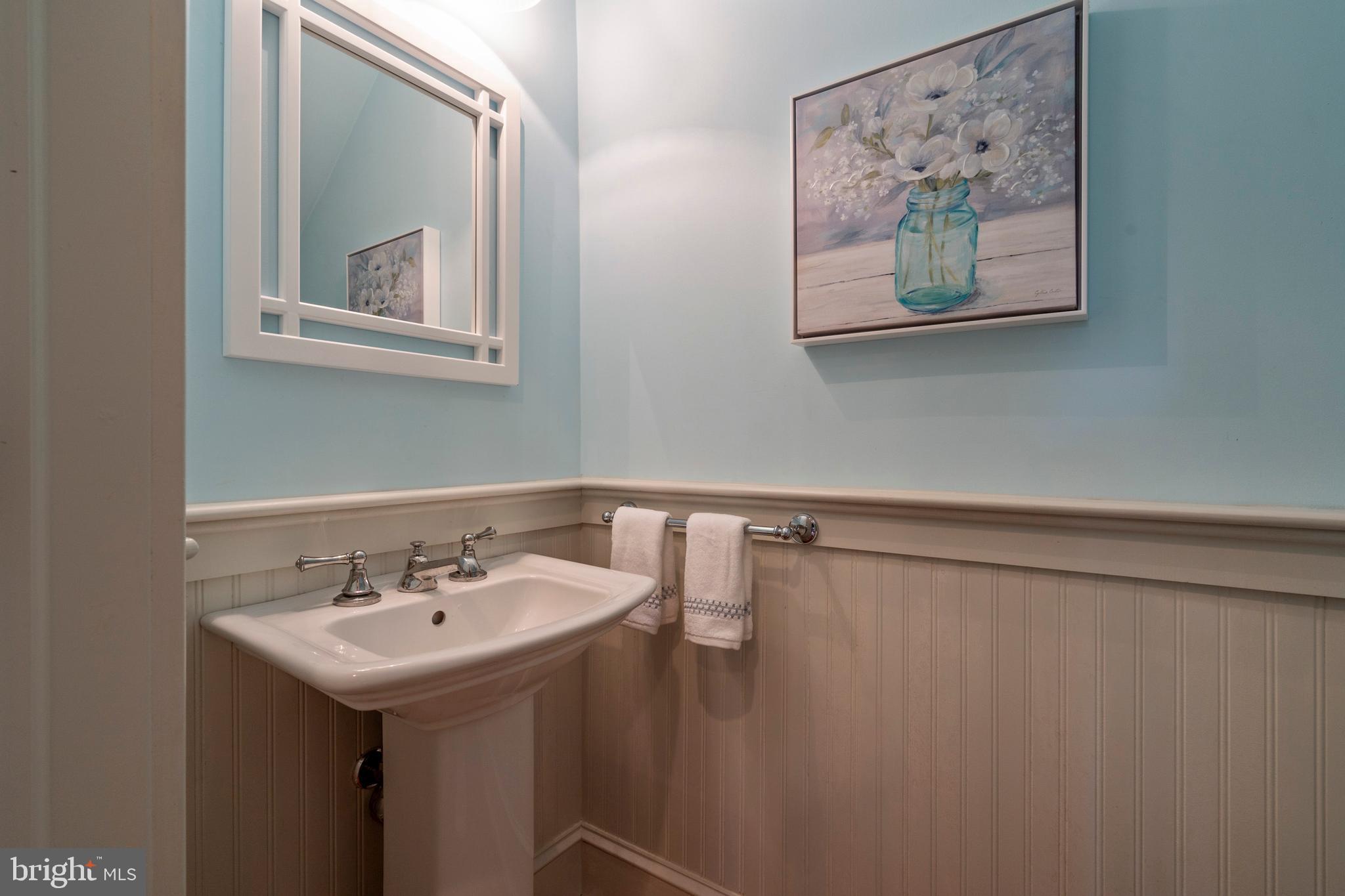 32 Hilltop Road Philadelphia, PA 19118 - Photo 22 of 61