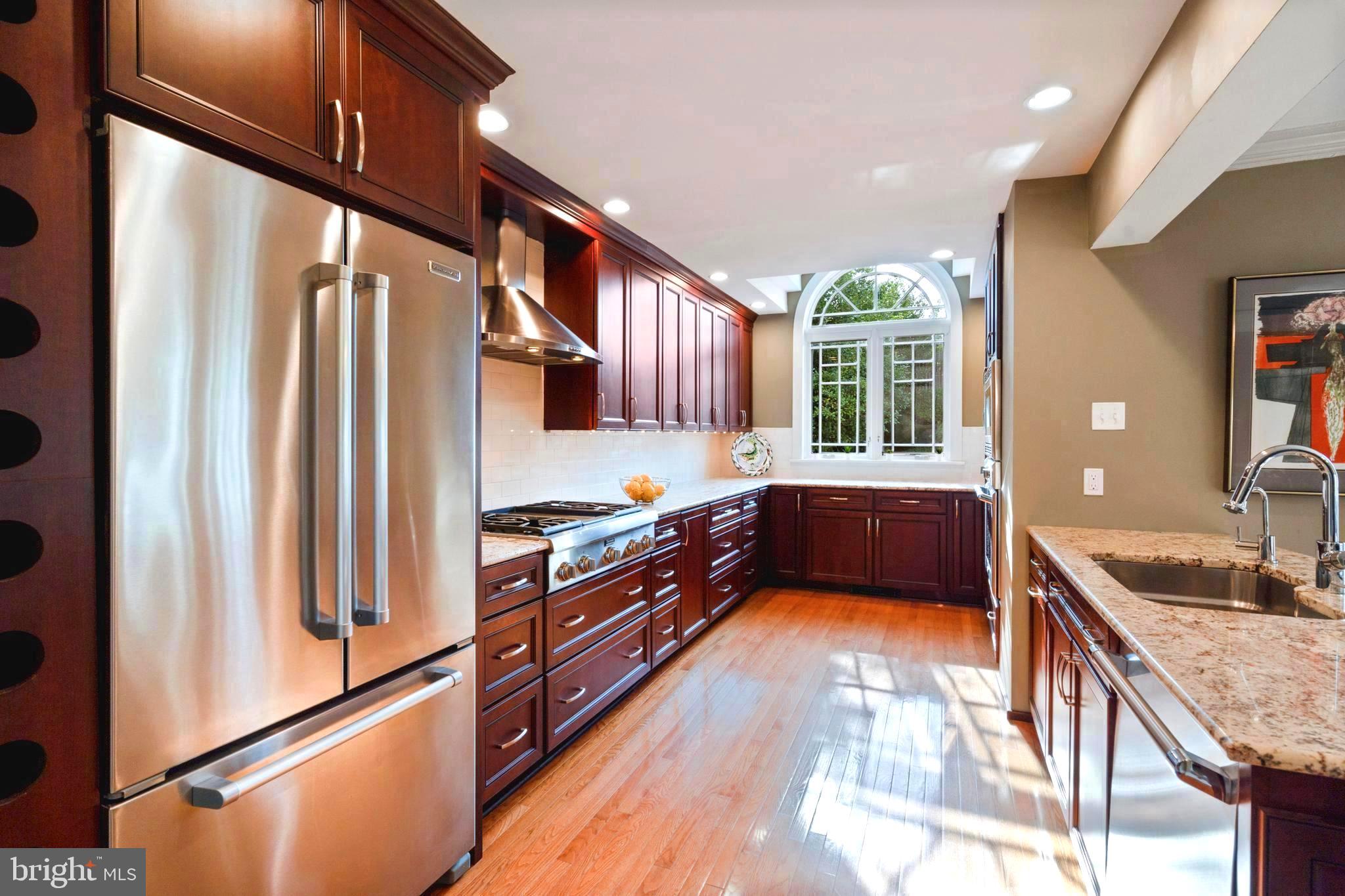 32 Hilltop Road Philadelphia, PA 19118 - Photo 24 of 61