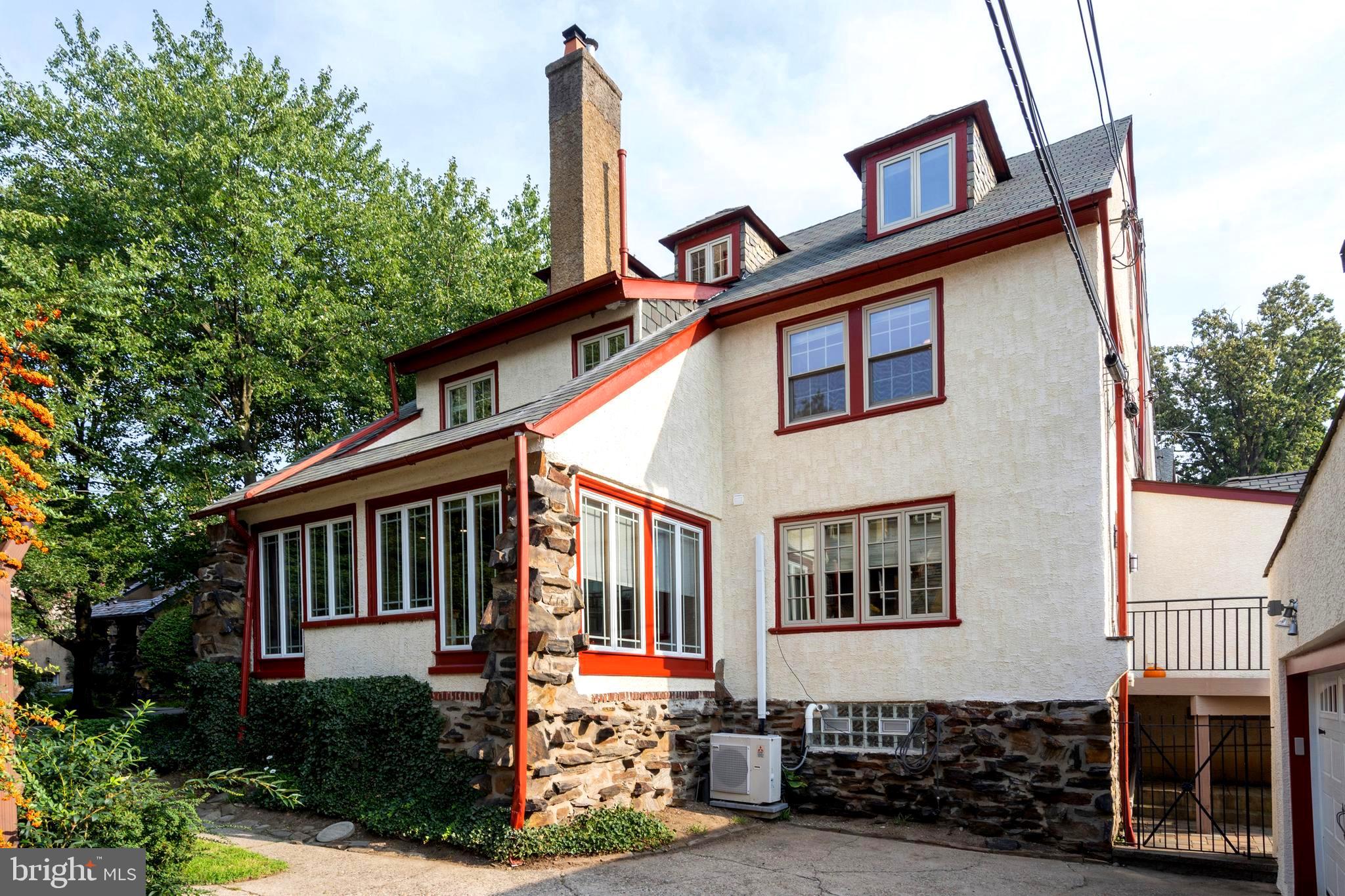 32 Hilltop Road Philadelphia, PA 19118 - Photo 4 of 61 Driveway & side gate entrance to the back patio