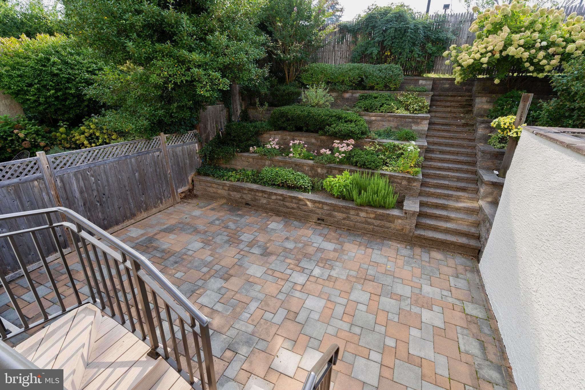 32 Hilltop Road Philadelphia, PA 19118 - Photo 32 of 61