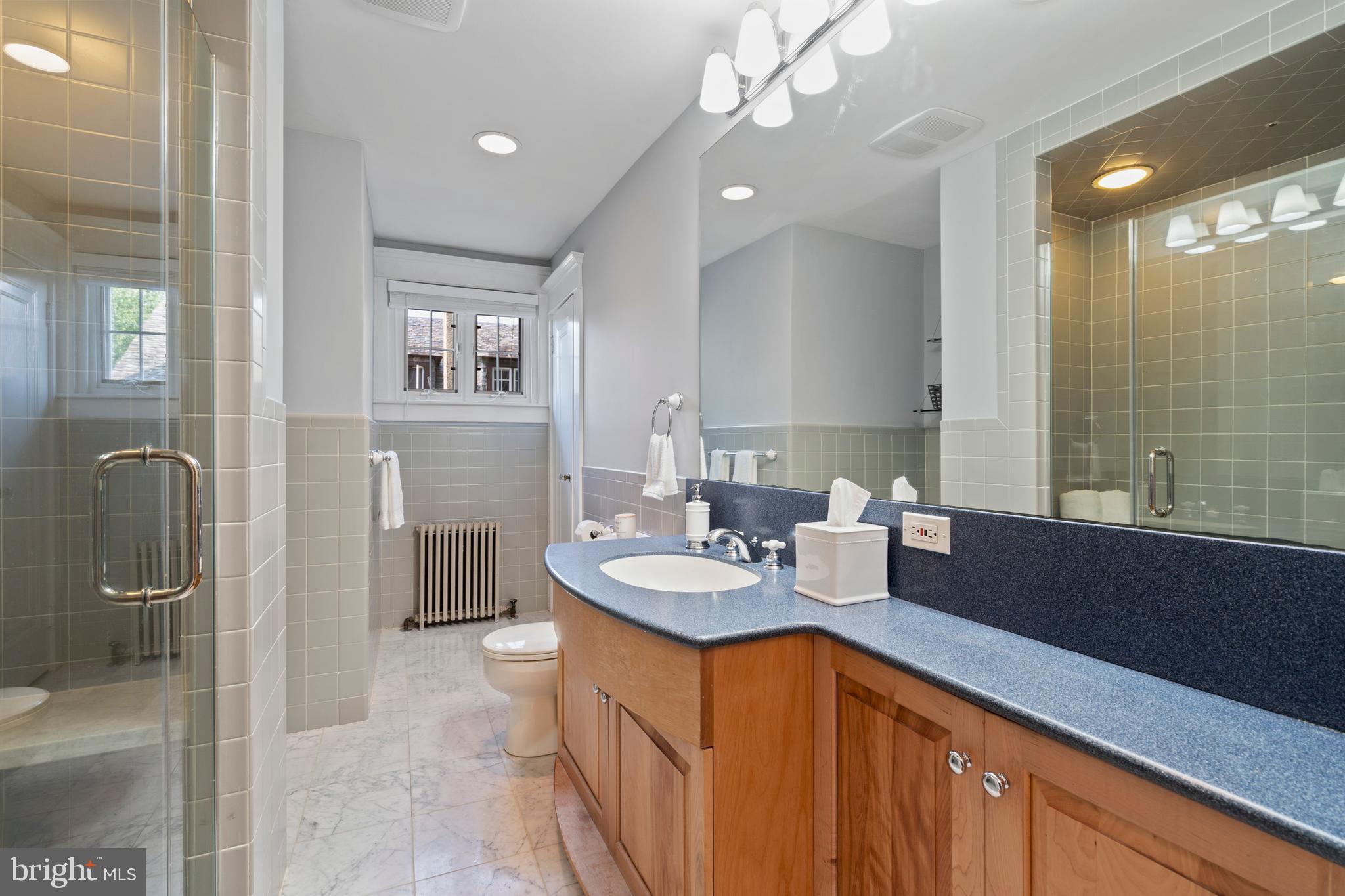 32 Hilltop Road Philadelphia, PA 19118 - Photo 38 of 61 Full bath - 2nd FL