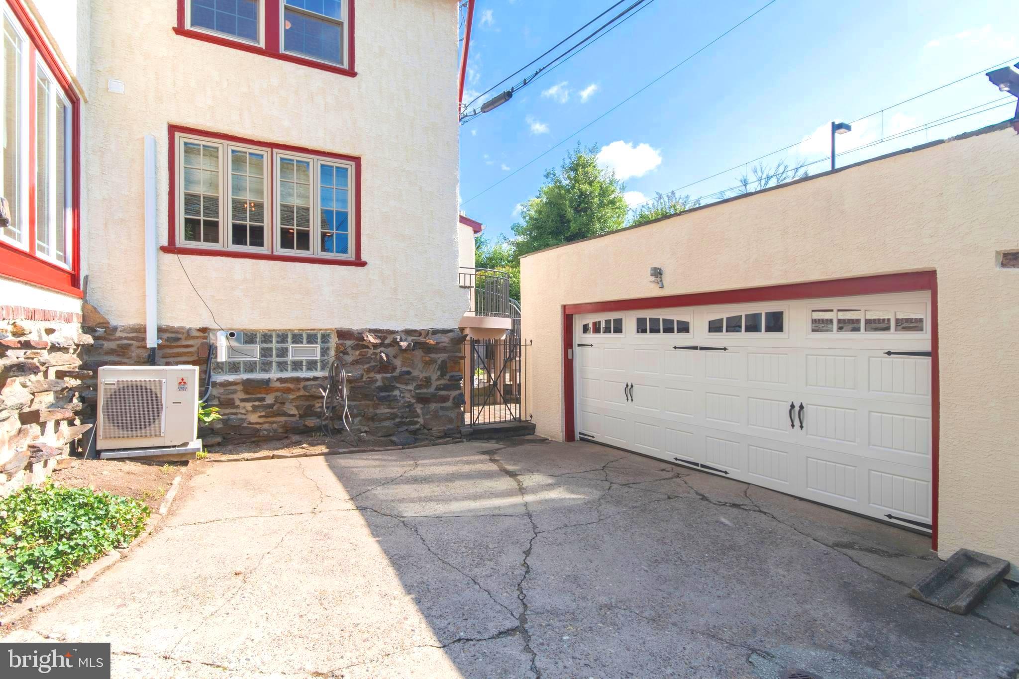 32 Hilltop Road Philadelphia, PA 19118 - Photo 5 of 61 Garage