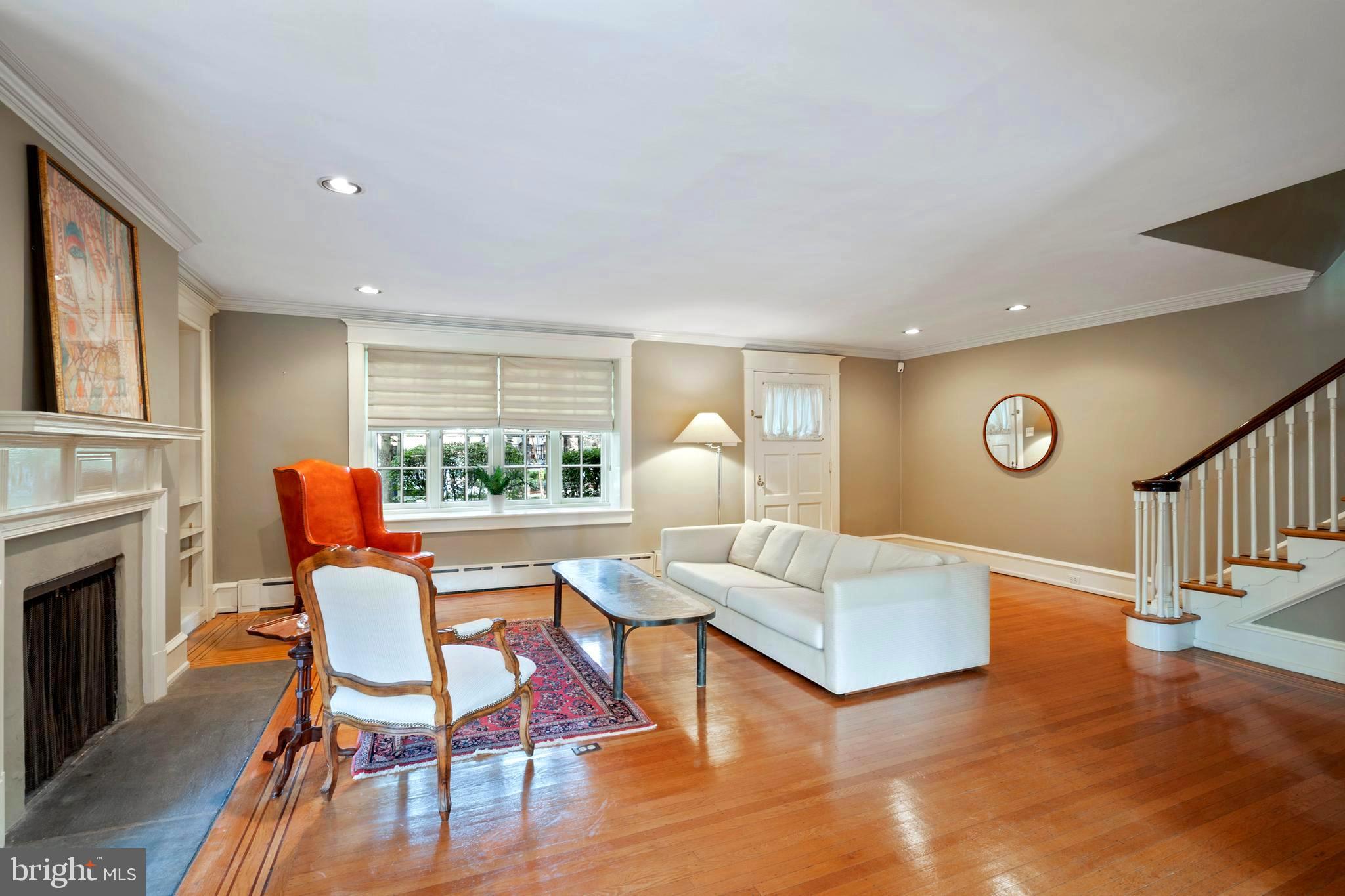 32 Hilltop Road Philadelphia, PA 19118 - Photo 9 of 61