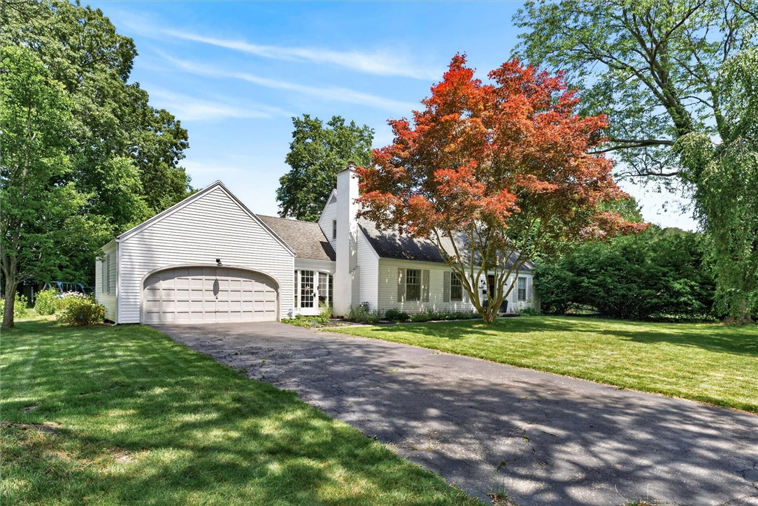 44 Charmwood Road Pittsford, NY 14534 - Photo 3 of 46