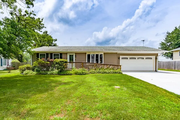 $275,000 | 217 Melodie Lane, Colona, IL 61241