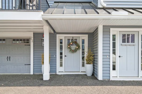 $720,000 | 21 Thompson Road, North Hampton, NH 03862
