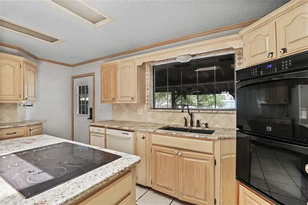$595,000 | 302 Wilcoxson Street, Farmersville, TX 75442