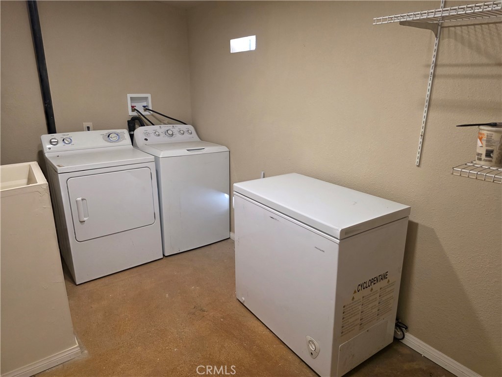 82414 3rd Street Trona, CA 93562 - Photo 21 of 24 Laundry Room