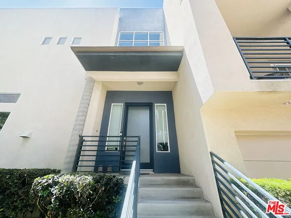 $8,975 | 6581 South Seabluff Drive, Unit 11, Playa Vista, CA 90094