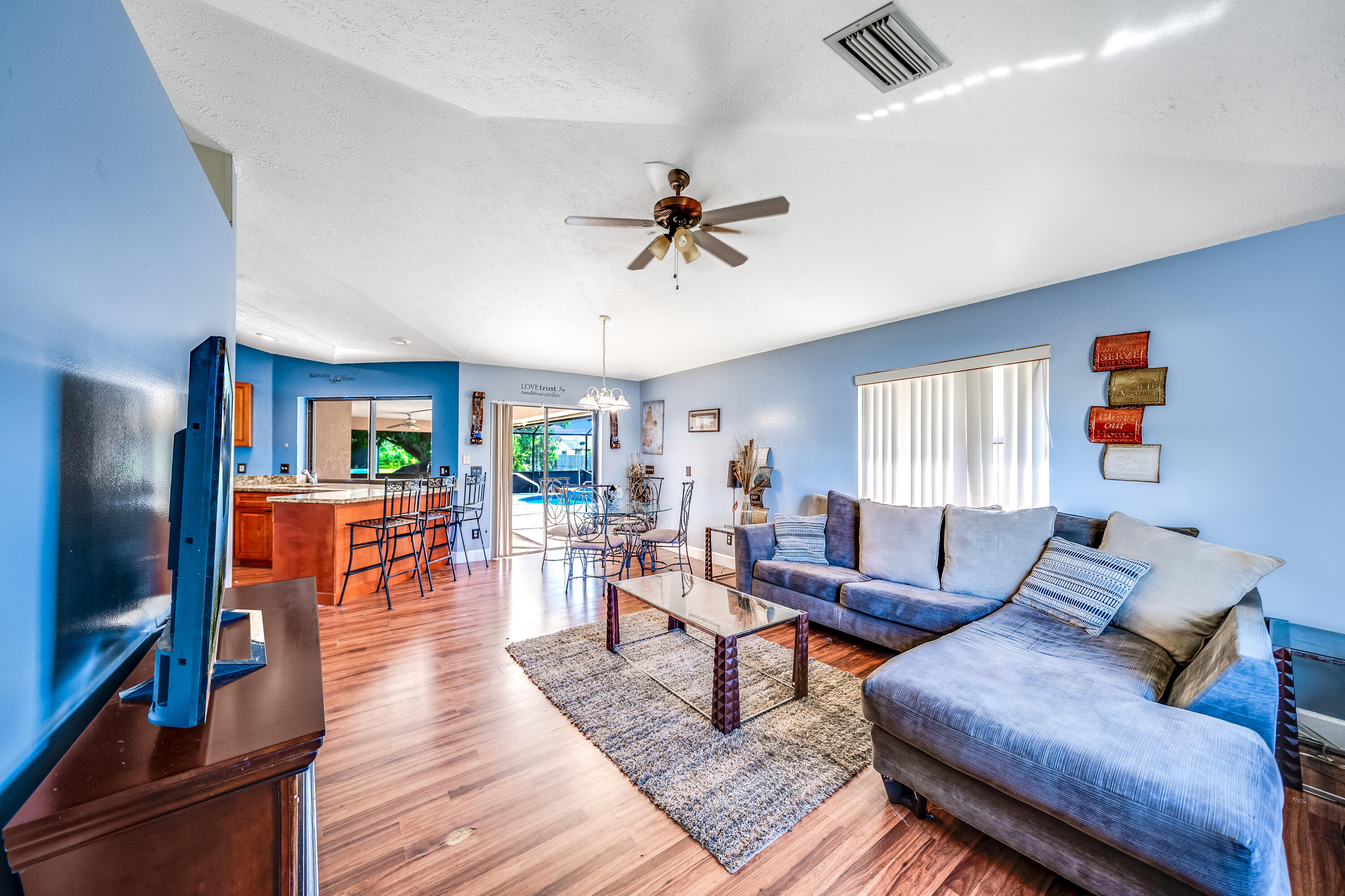 932 Southwest Del Rio Boulevard Port St. Lucie, FL 34953 - Photo 12 of 30 JOY01405