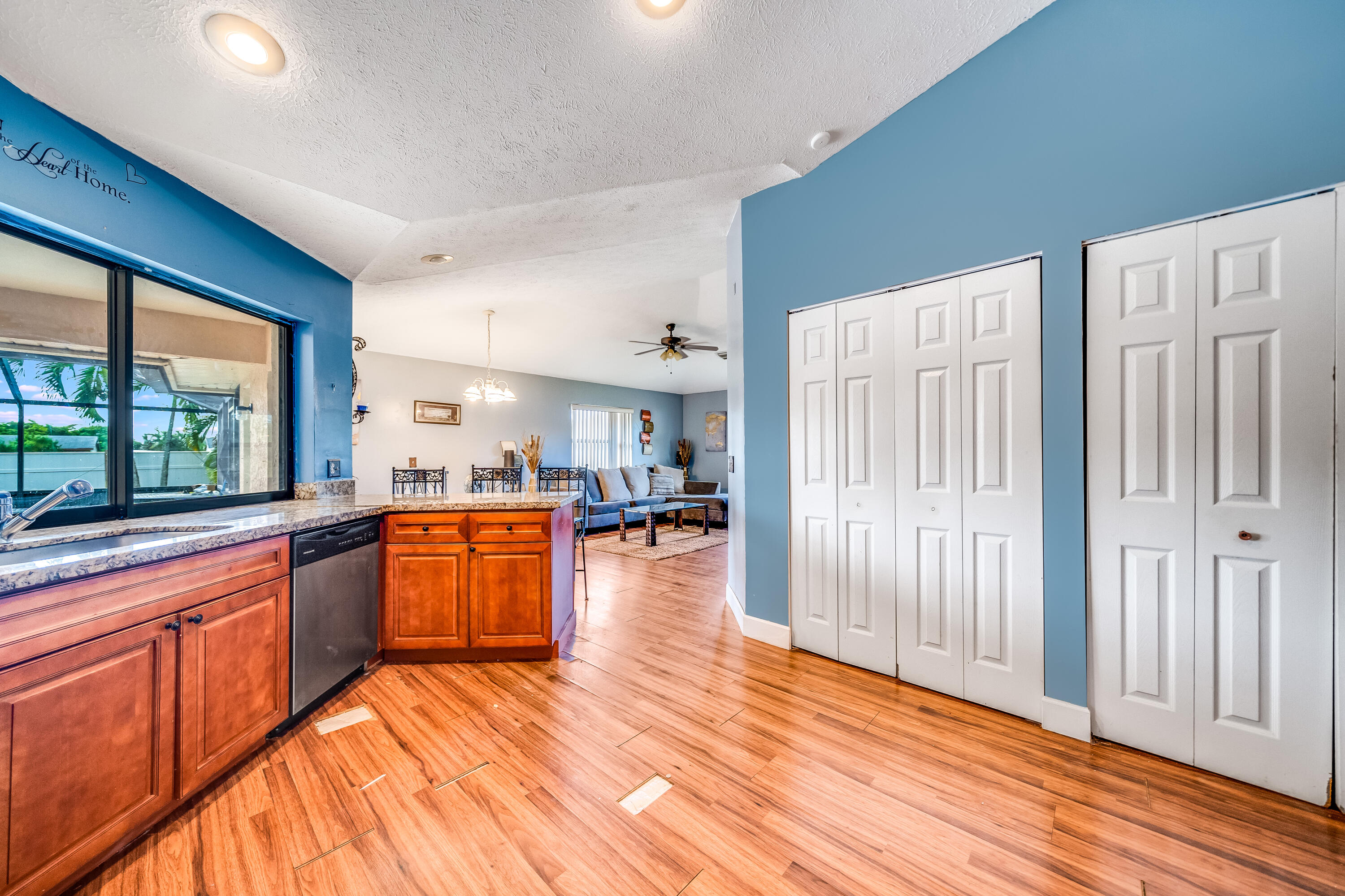932 Southwest Del Rio Boulevard Port St. Lucie, FL 34953 - Photo 8 of 30 JOY01387
