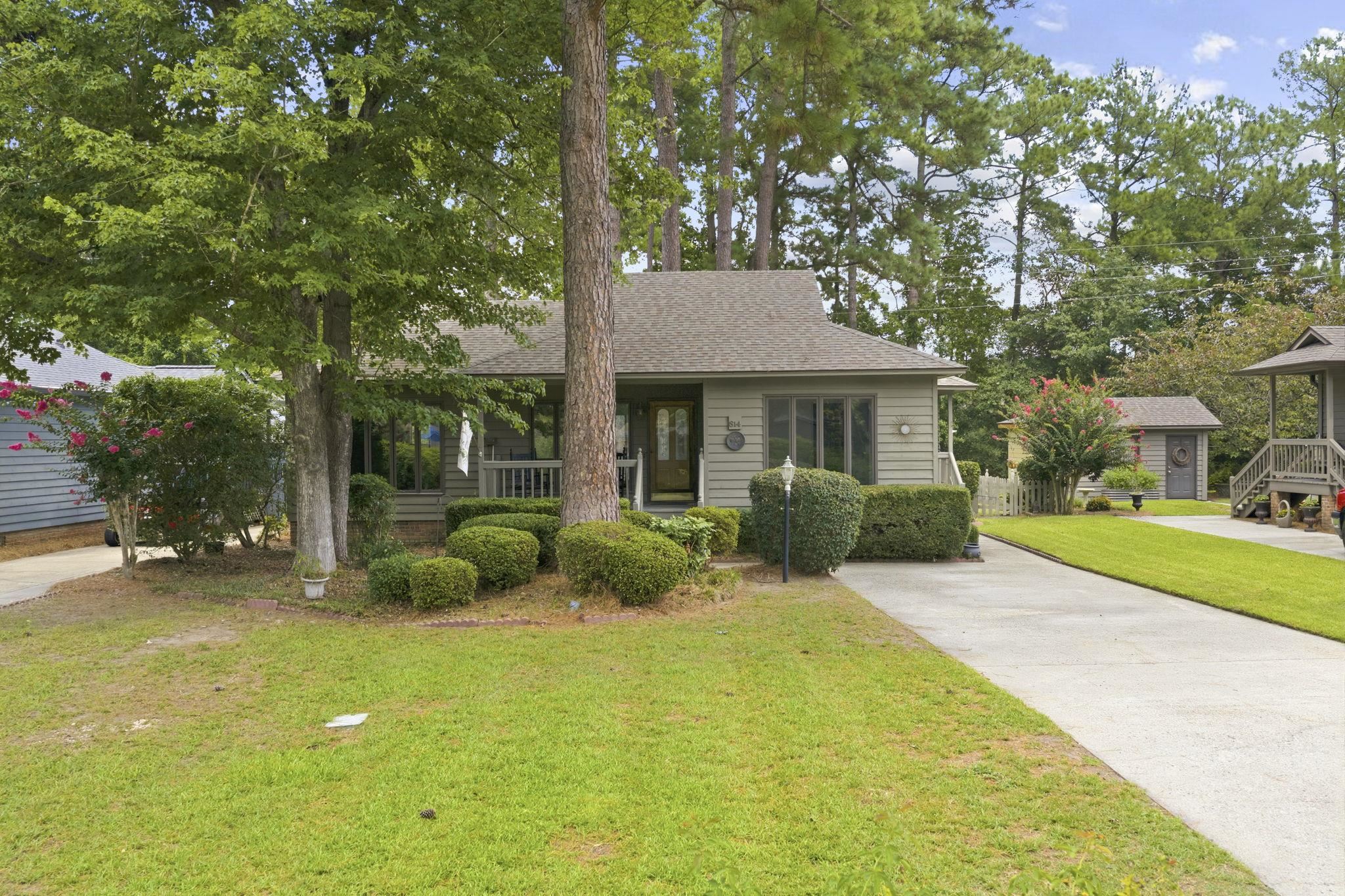 814 Colony Drive Murrells Inlet, SC 29576 - Photo 3 of 50