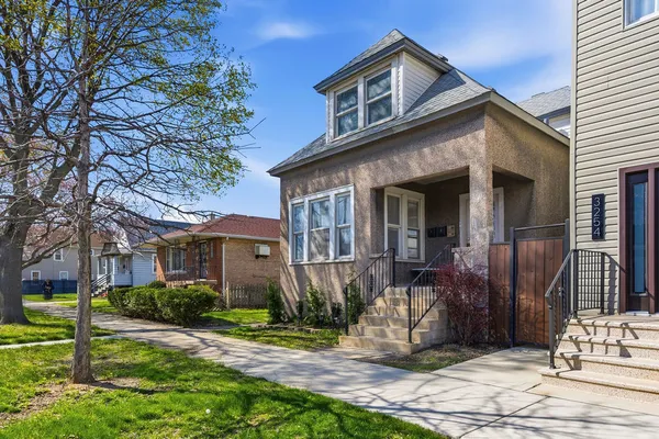 $355,000 | 3252 East 136th Street, Chicago, IL 60633