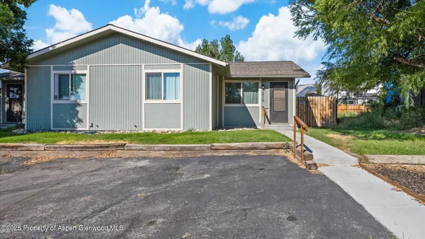 $685,000 | 2415 West Avenue, Rifle, CO 81650