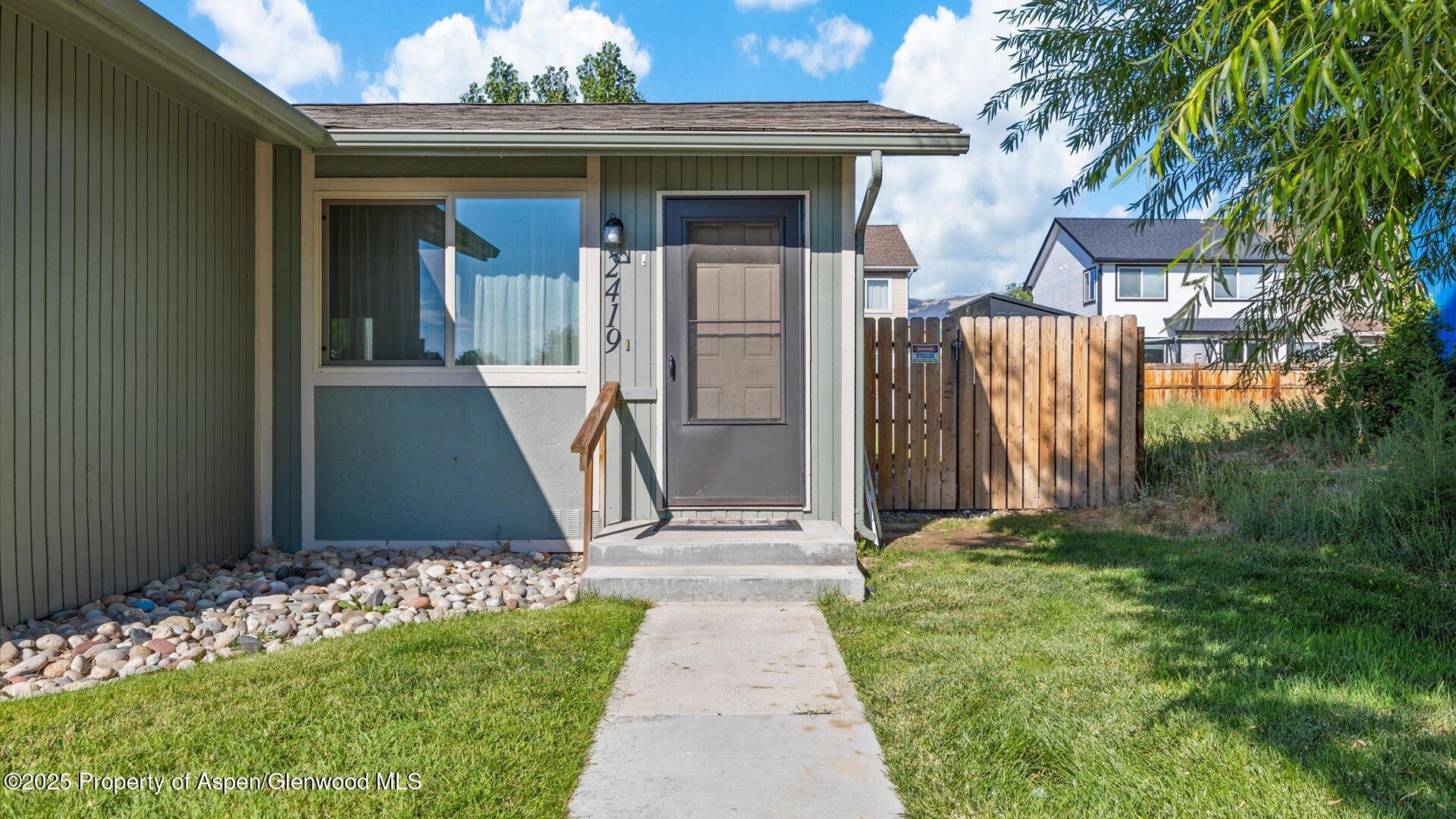 2415 West Avenue Rifle, CO 81650 - Photo 4 of 17 2419 West Ave