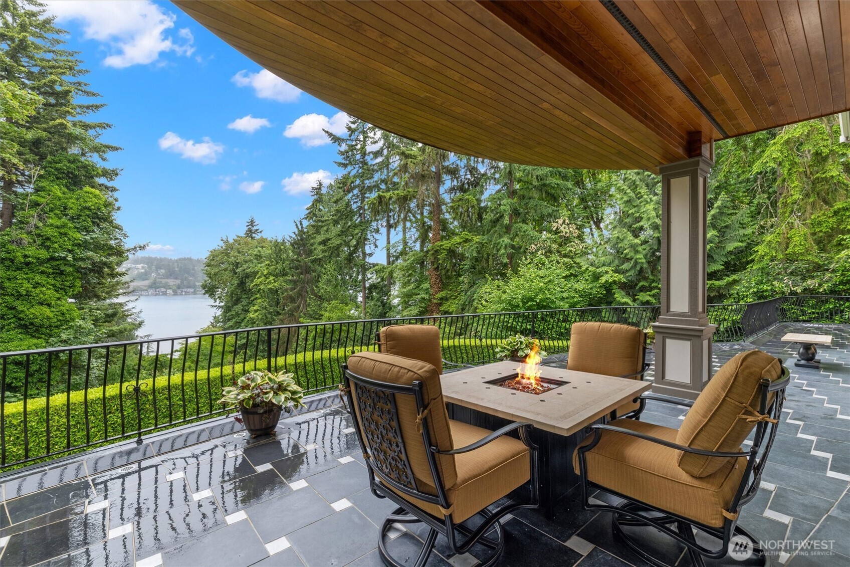 6434 East Mercer Way Mercer Island, WA 98040 - Photo 35 of 40